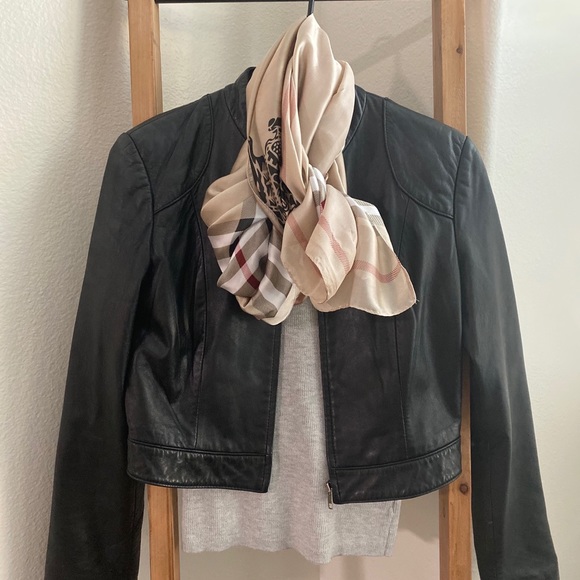 Authentic Leather Cropped Black Jacket - Picture 3 of 7